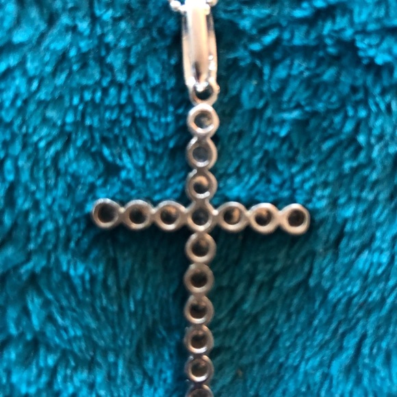 Sterling Silver and CZ Cross with Sterling chain - Picture 5 of 7